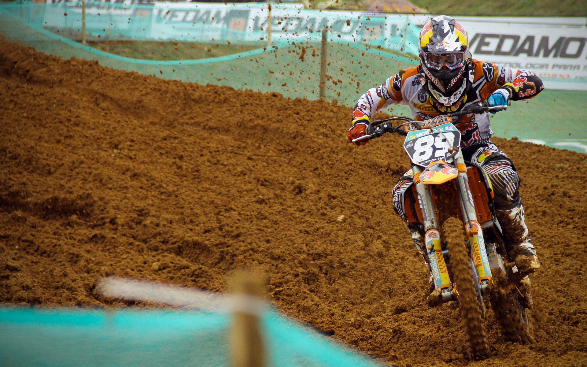 乐鱼体育官网下载-公牛队赢得关键胜利,晋级季后赛希望增强,公牛队2021年阵容