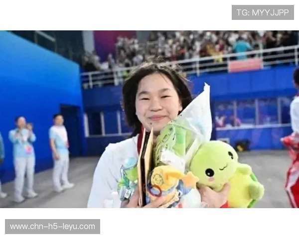 惊险！全红婵差点从跳台掉下去，身体掌控力超强，谁还敢说她不行了？