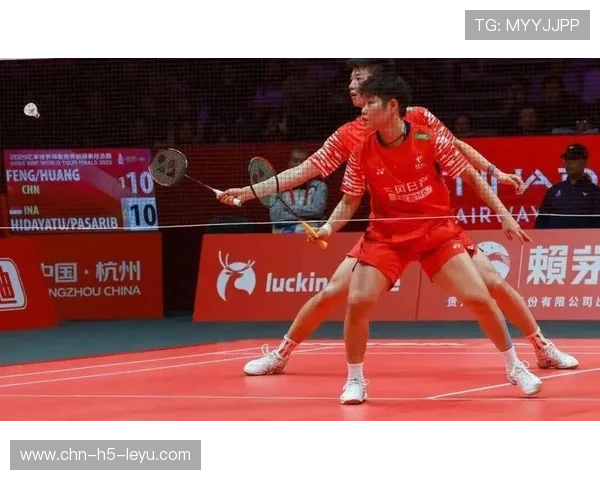 羽毛球公开赛网前扑球直落空档