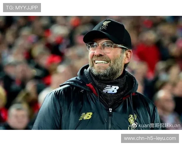 英超战后总结，教练讲述控球与反击战术的结合逻辑，控球后卫如何破联防